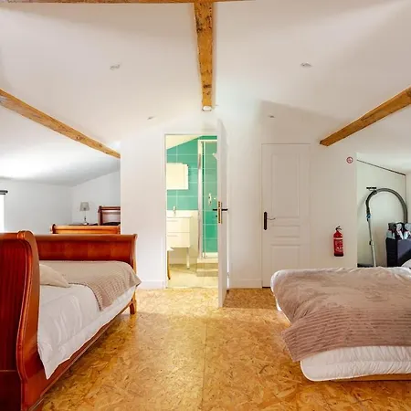 Dom wakacyjny Demeure Avec Piscine *