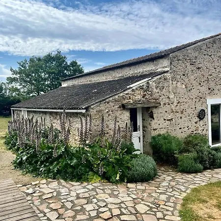 Dom wakacyjny Demeure Avec Piscine *