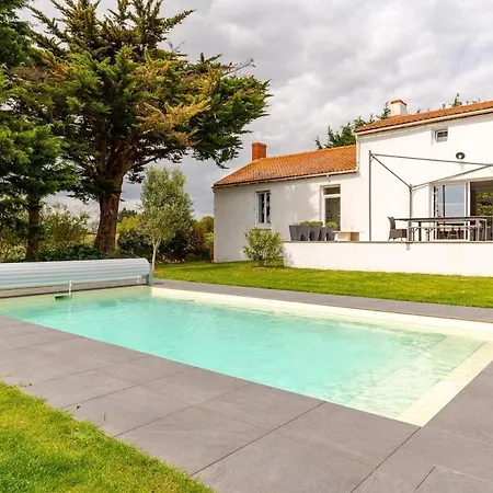 Dom wakacyjny Demeure Avec Piscine Saint-Viaud