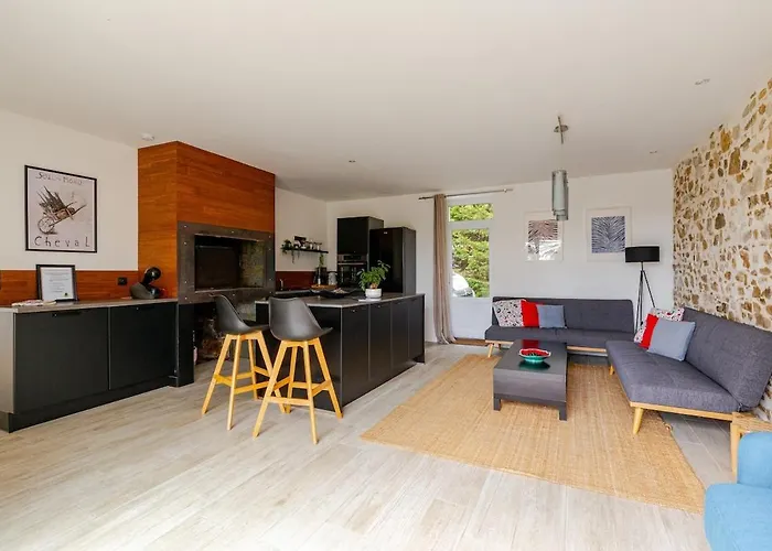 Demeure Avec Piscine Сasa de vacaciones *