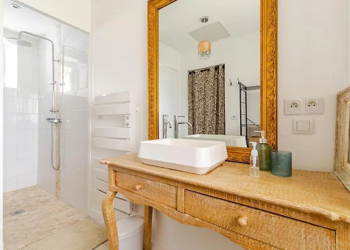 Demeure Avec Piscine